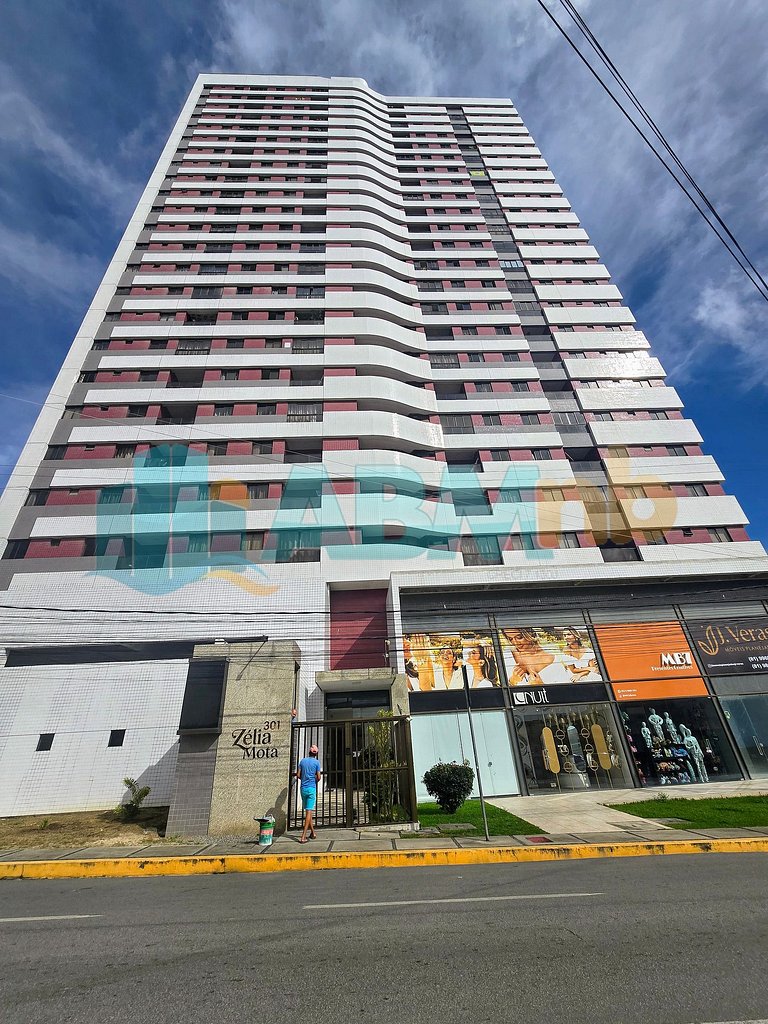 Apê com vista maravilhosa no Ed. Zélia Mota